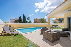 Pool - V4 with Private Pool in a Peaceful Location (Guia)