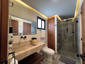 Hair dryer, towels, soap, shampoo - NEW Beautiful apartment with pool view + 2 bicycles. (Tulum)