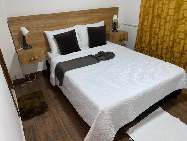 Comfort Double Room | Desk, laptop workspace