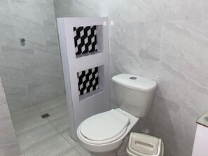 Comfort Double Room | Bathroom | Towels, soap, toilet paper