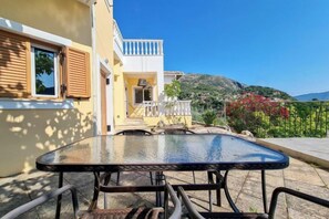 Unclassified image, 2 of 28, button - Villa Victoria (Lefkada)