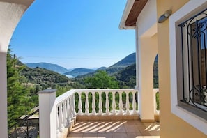 Unclassified image, 5 of 28, button - Villa Victoria (Lefkada)