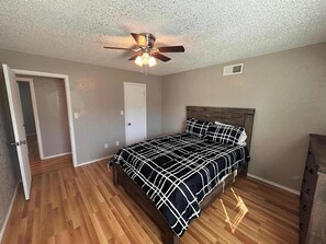 2 bedrooms, WiFi, bed sheets