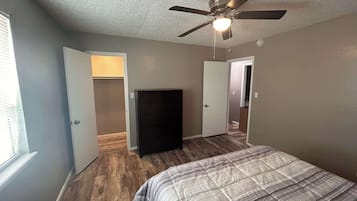 2 bedrooms, WiFi, bed sheets