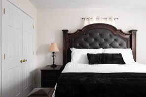 Iron/ironing board, WiFi, bed sheets - Dreamy Dwelling on Matador w/ Gameroom (Amarillo)