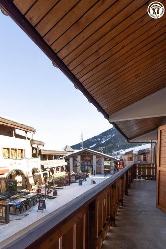 Au cœur de la rue piétonne de Valmorel, gîte idéalement placé pour profiter pleinement de la station