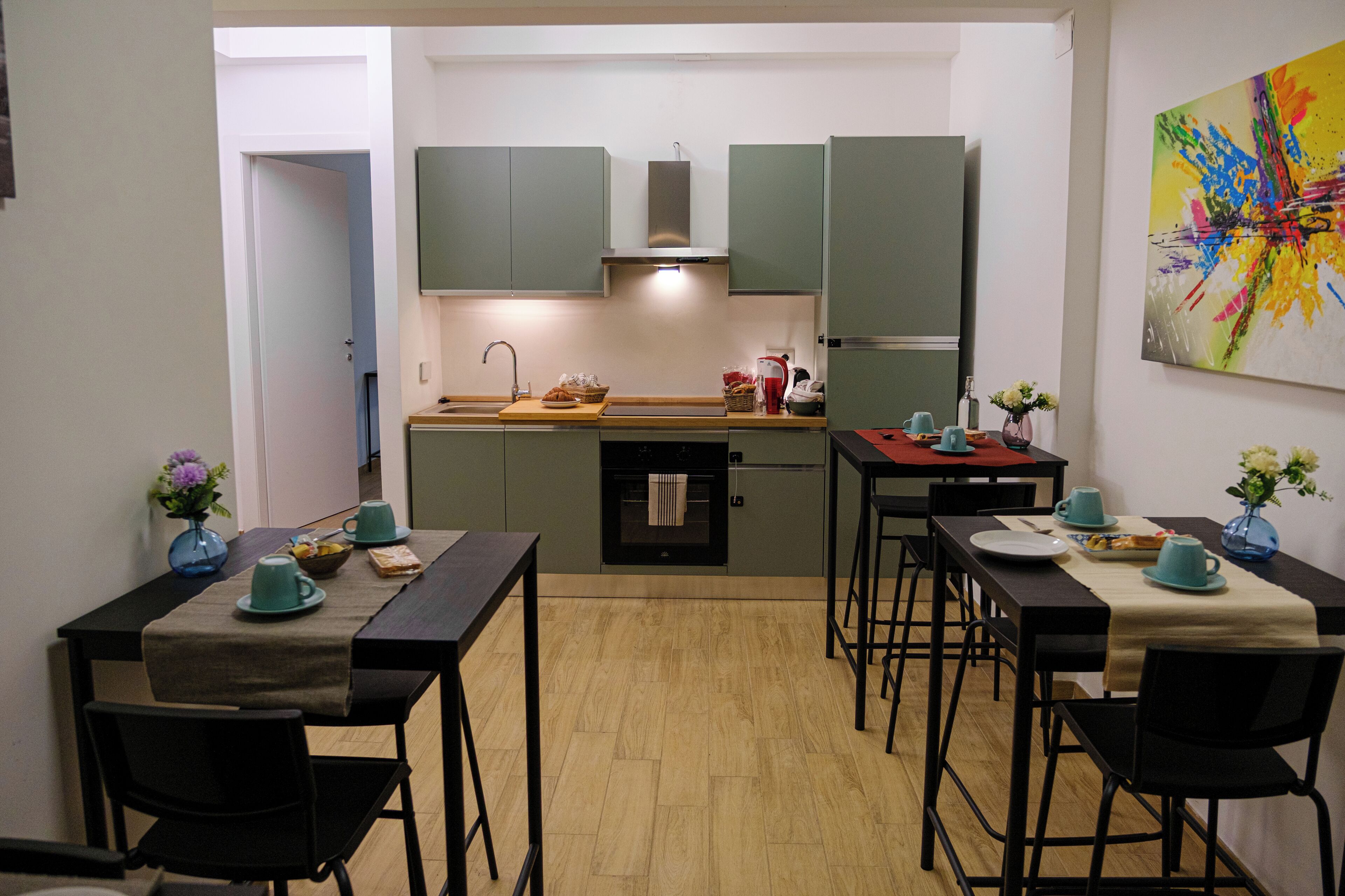 迷你雪櫃、焗爐、爐具、廚房用具/餐具/器皿