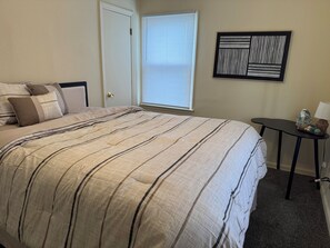 Iron/ironing board, Internet, bed sheets - Sugar Creek’s Finest (Sugar Creek)