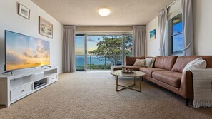 Smart TV - Shoal Bay Sunrise 2 BDR Waterfront Apartment (Nelson Bay)