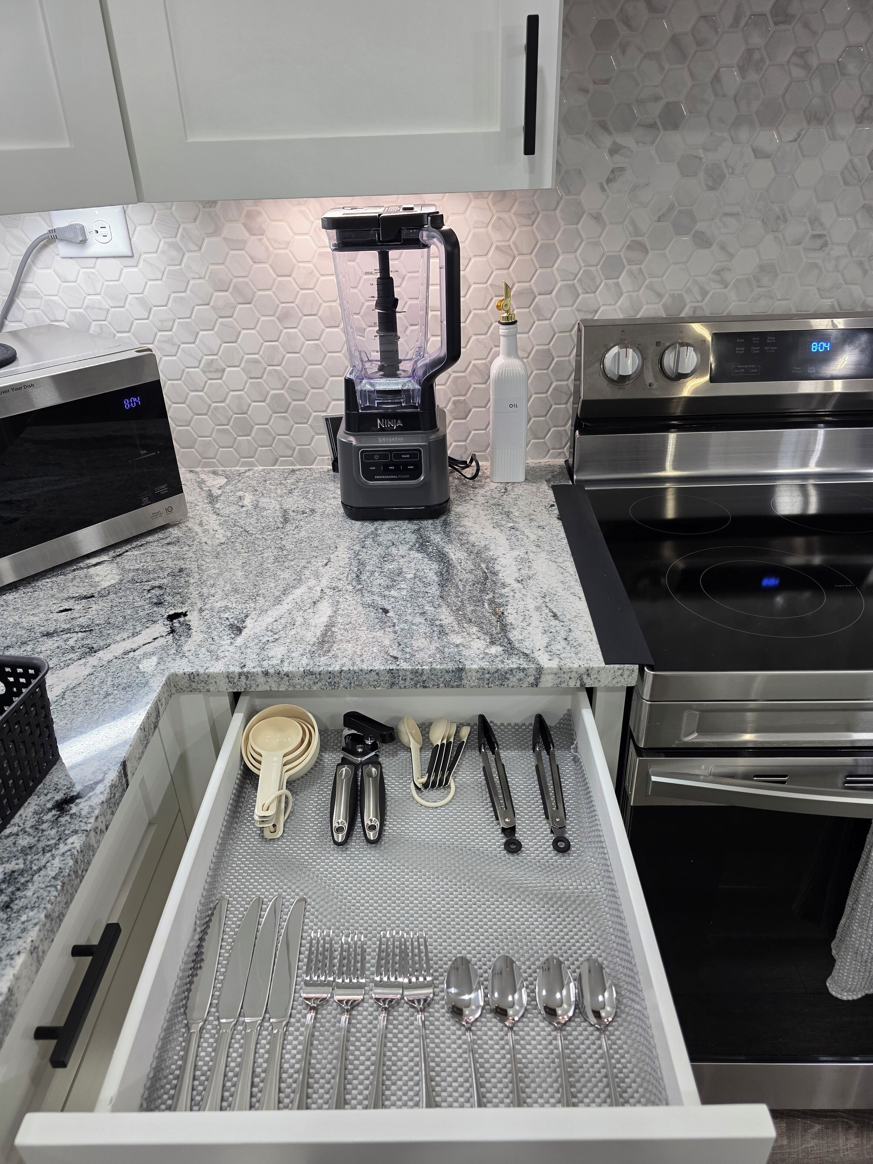 Microwave, oven, stovetop, dishwasher