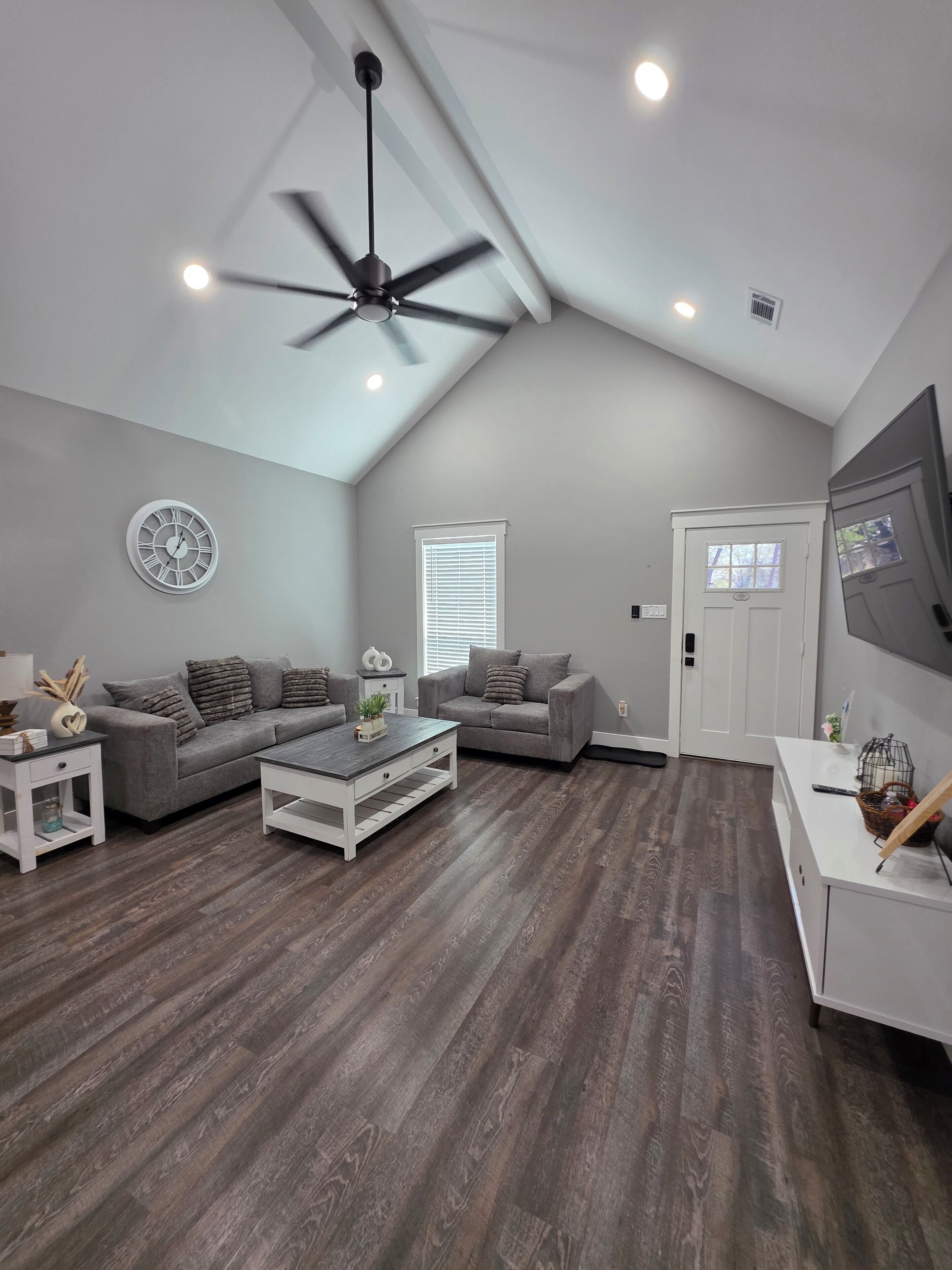 Smart TV, table football