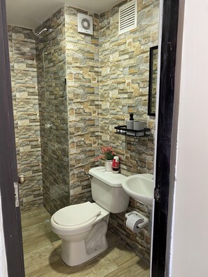 Bathroom - Vrbo Property (Cartagena de Indias)