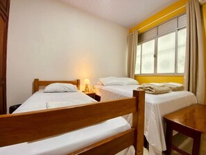 Iron/ironing board, free WiFi - Casa Miriti Hostel  (Belém)