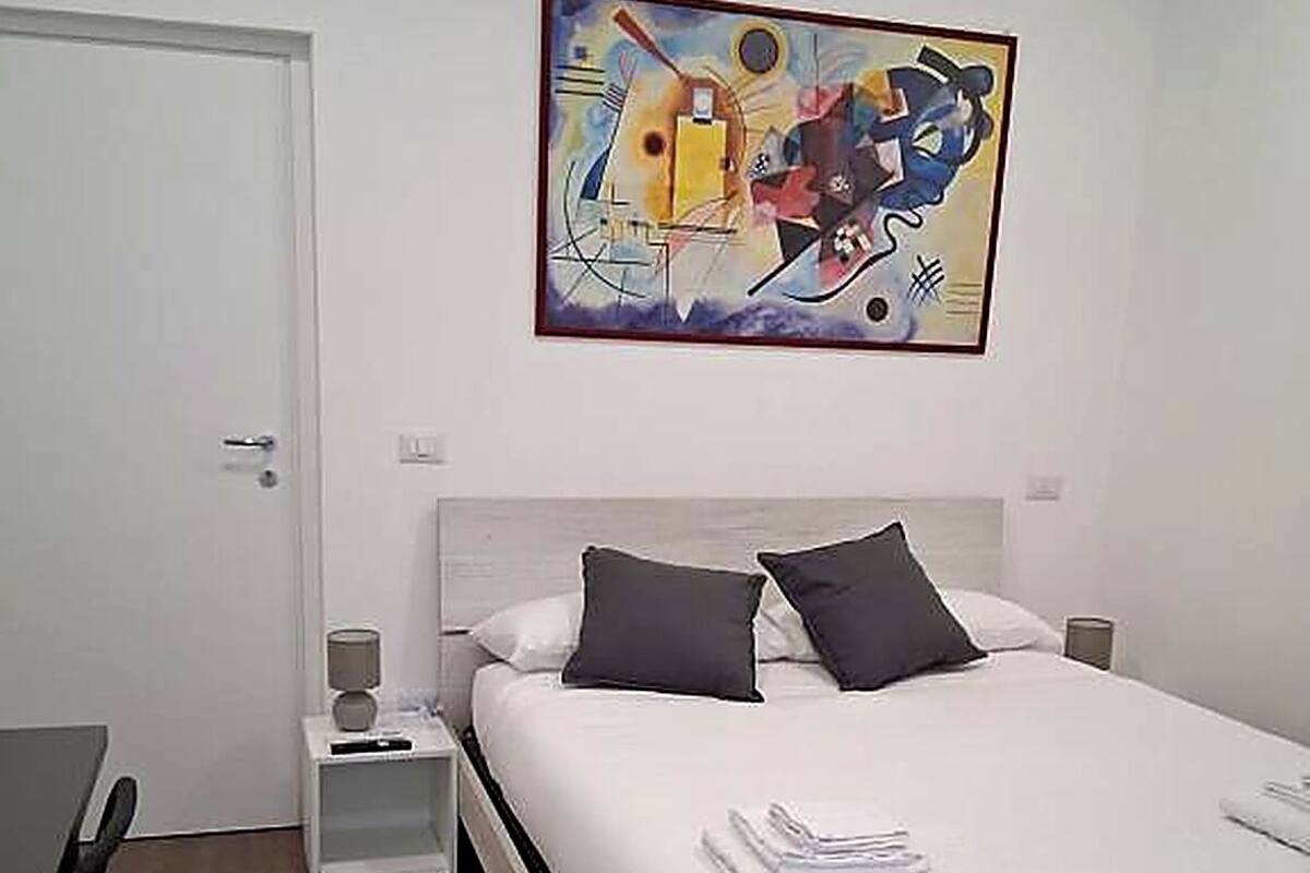 Double Room, Private Bathroom, Courtyard View | Iron/ironing board, free WiFi