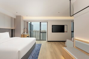 스탠다드룸, 킹사이즈침대 1개 (Extra Floor Space, High Floor)