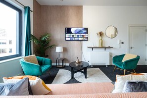 2 bedrooms, Internet - Spacious 2 bed apt Near Media City and Old Trafford (Salford)