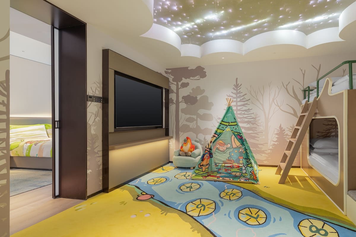 Suite - 1 kingsize-seng (Bunk Kids Theme)