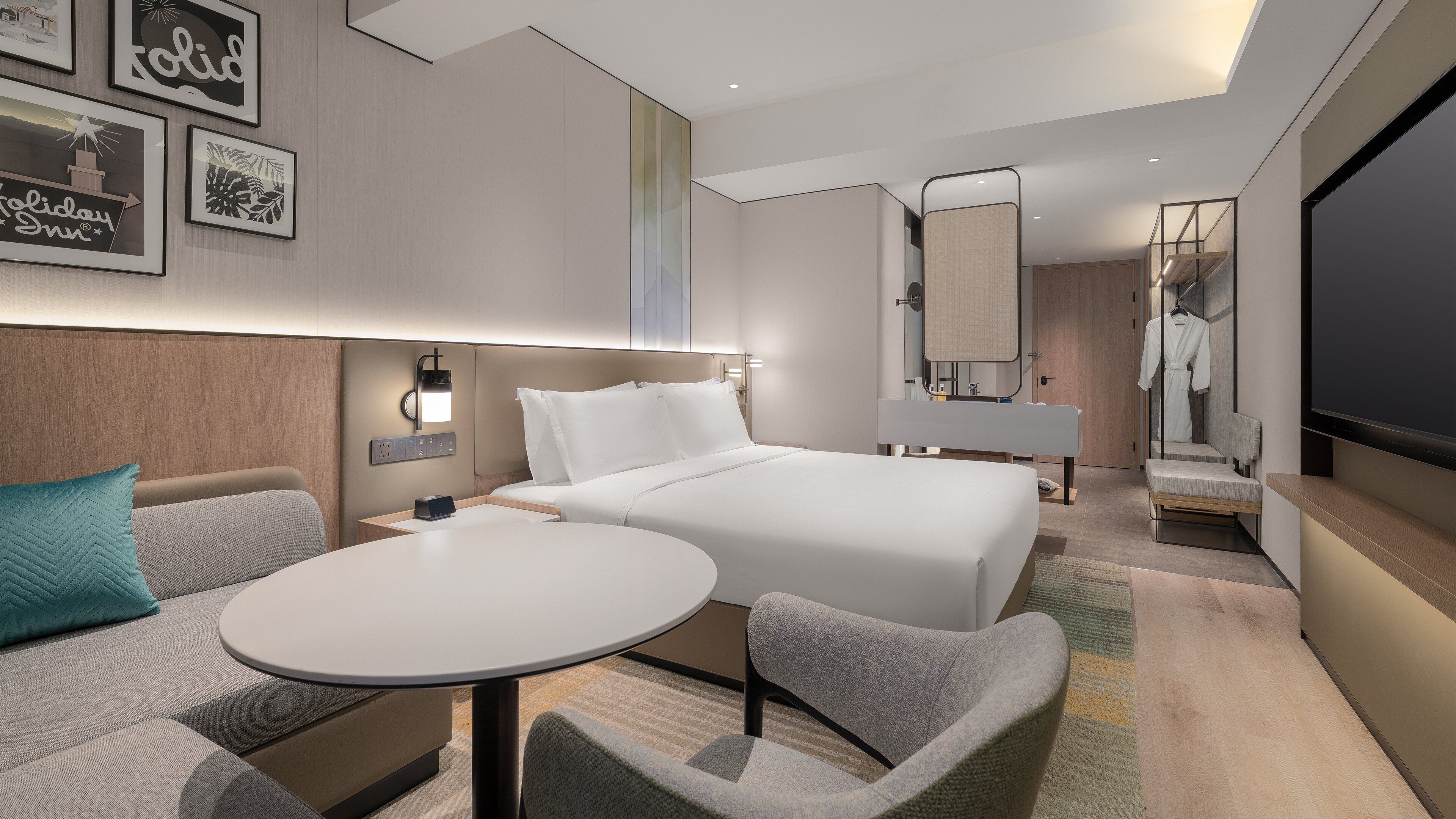 Caja fuerte, cortinas opacas, wifi gratis y ropa de cama