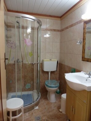 Bathroom - Sun City Apartments (Chania)