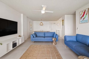 TV - Ambassador 19 Beachside Burleigh Heads (Gold Coast)