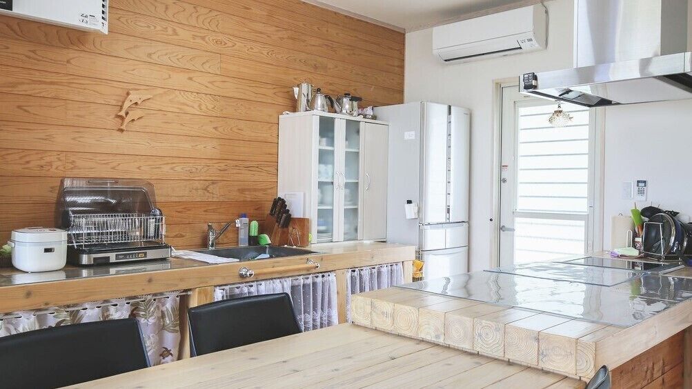 Mini-fridge, microwave, stovetop