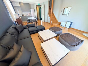 Living area - Nasu Kogen Rental Cottage Yellow Base (Nasushiobara)