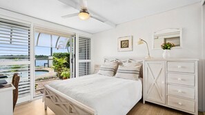 Free WiFi - sunny, north-facing ground-floor apartment (Noosaville)