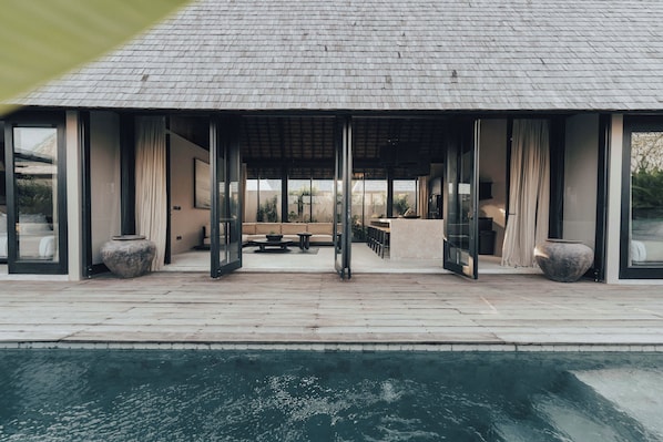 Luxury Villa, Pool View