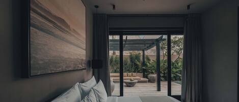 Meja, seterika/papan seterika, Wi-fi percuma