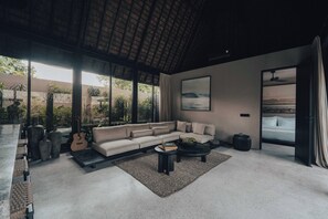 Family Villa, Pool View | Living area
