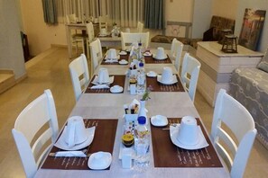 Dining - Pallada Apartment (Agios Vasileios)