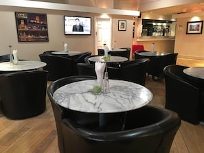 Dining - The Lord Nelson (Liverpool)