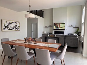 Dining - Welcome to Severn Woodland your spacious retreat in Severn Ontario (Severn)