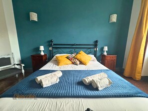 Apartment, 1 Queen-Bett und Schlafsofa, Kochnische, Stadtblick | Bügeleisen/Bügelbrett, kostenloses WLAN