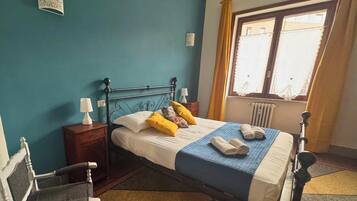 Apartment, 1 Queen Bed with Sofa bed, Kitchenette, City View | Iron/ironing board, free WiFi