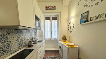 Apartment, 1 Queen-Bett und Schlafsofa, Kochnische, Stadtblick | Eigene Küche