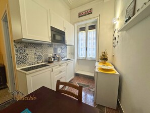 Apartment, 1 Queen Bed with Sofa bed, Kitchenette, City View | Private kitchen - Satrico43 - ChiacchioProperty (Rome)