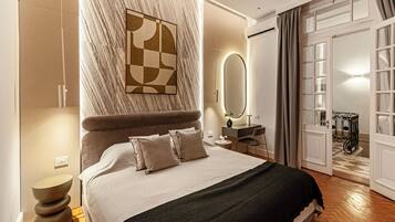 3 bedrooms, in-room safe, iron/ironing board, free WiFi