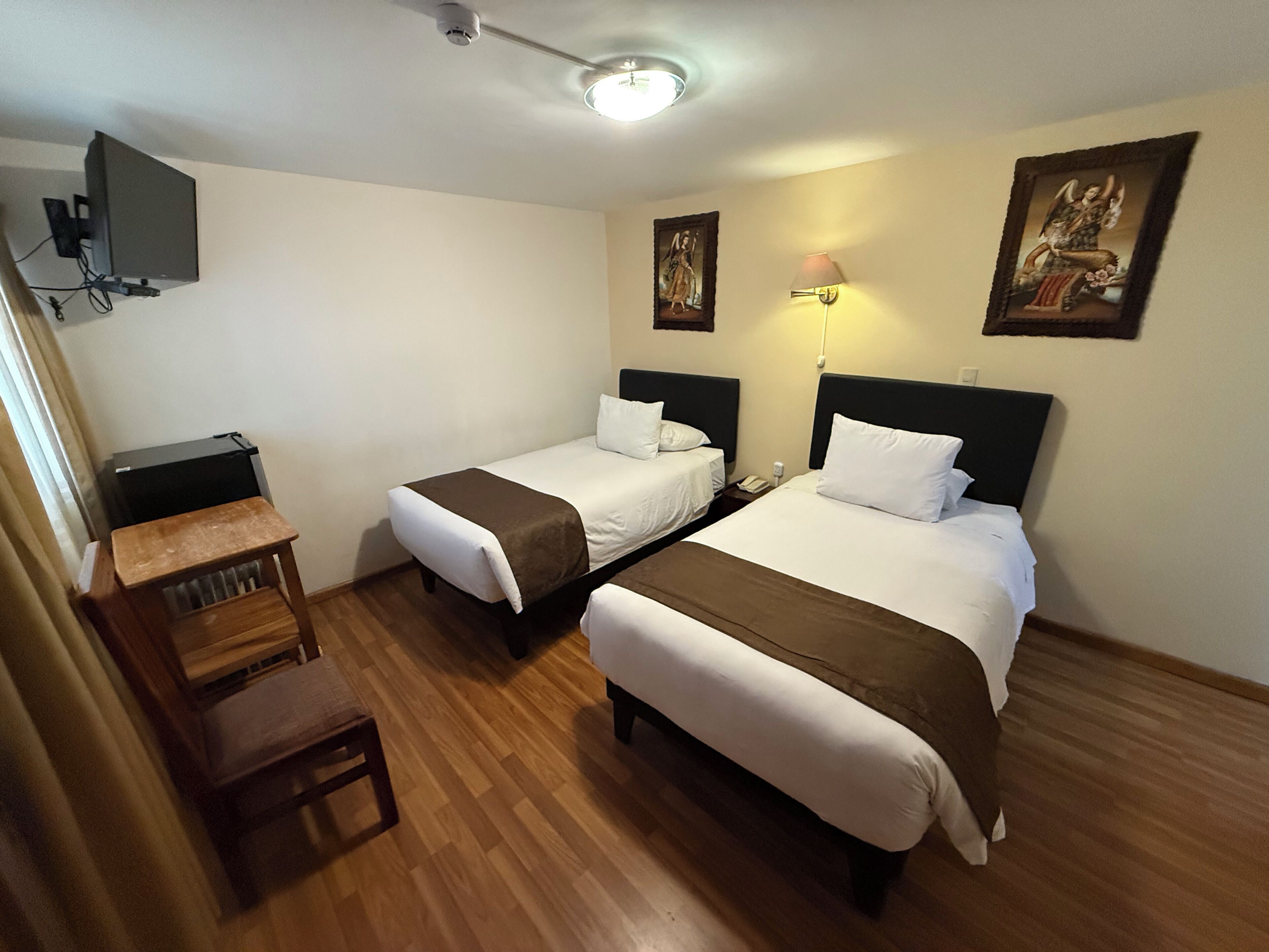 In-room safe, soundproofing, free WiFi, bed sheets