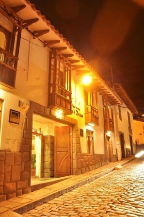 Front of property - Awki's Dream Hotel (Cusco)