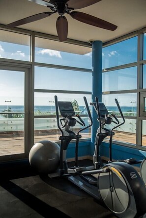 Fitness facility - Paradise Beach Hotel (Roatan)