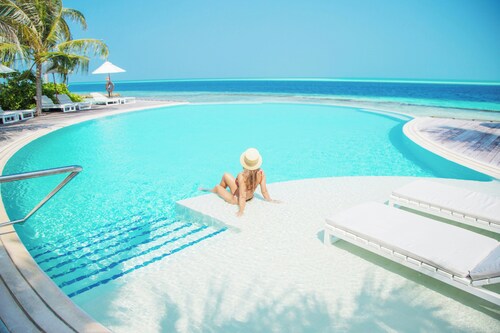 Komandoo Island Resort & Spa - Adults Only