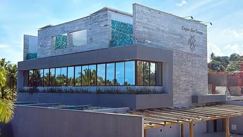 Cobertura duplex c/ 2 suítes e piscina privativa