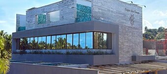 Cobertura duplex c/ 2 suítes e piscina privativa