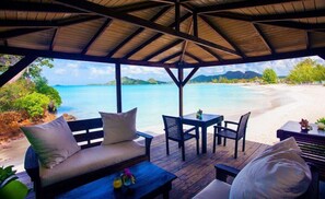 Outdoor dining - Cocos Hotel Antigua - All Inclusive - Adults Only (Jolly Harbour)