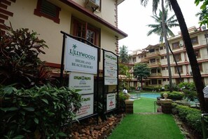 Property grounds - Lillywoods Highland Beach Resort (Candolim)