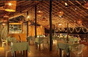 Tempat makan outdoor