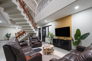 Lobby sitting area - Cove Casa Dyna (Jakarta)