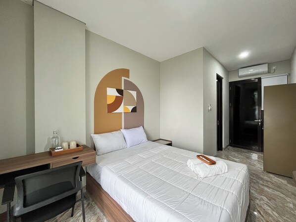 Premium Room | Free WiFi, bed sheets