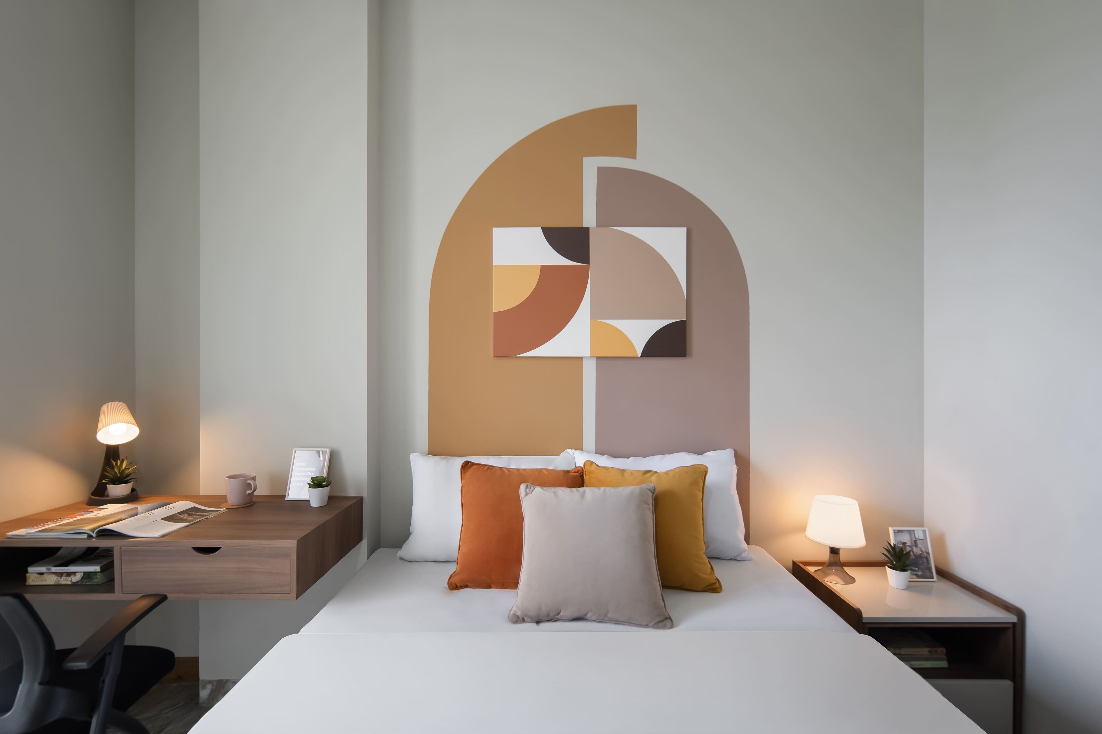 Free WiFi, bed sheets